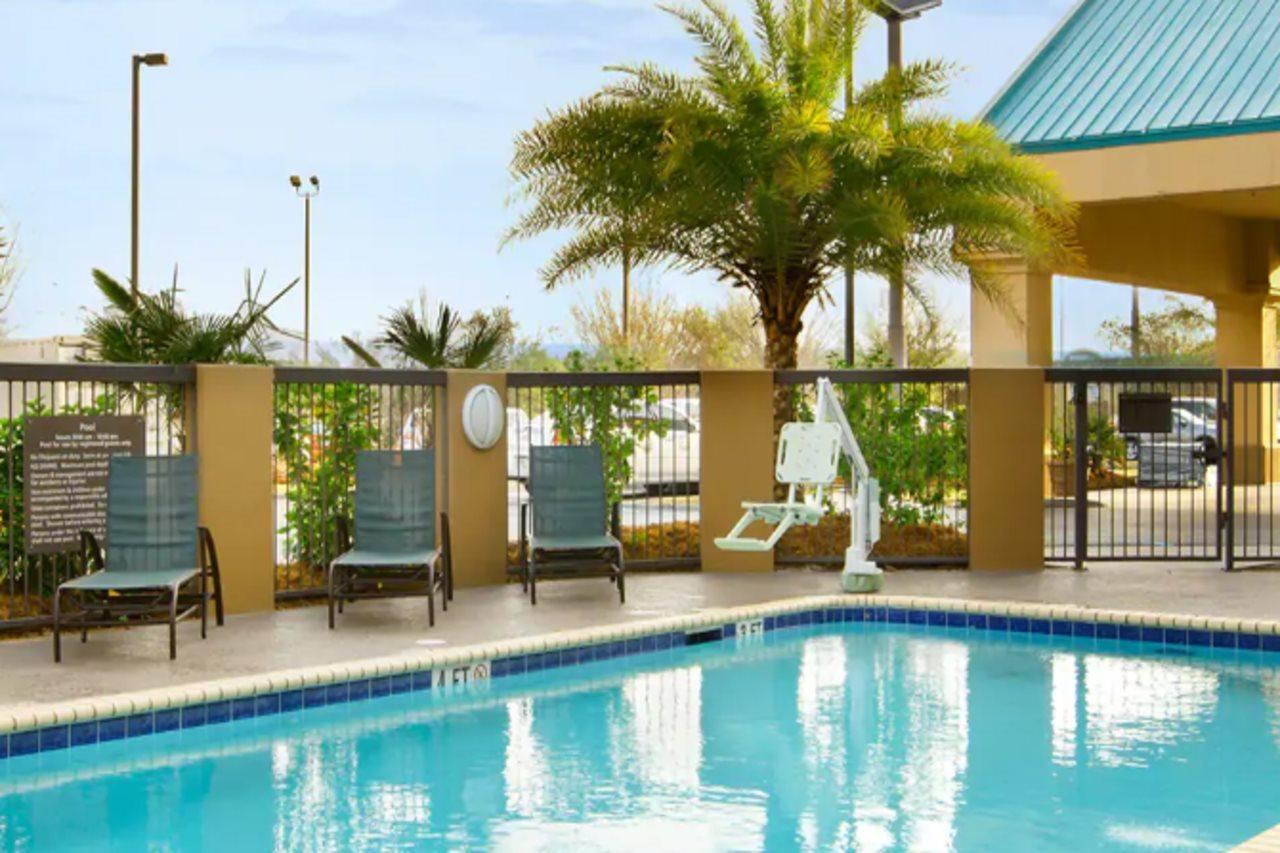 Hampton Inn Slidell Exterior photo